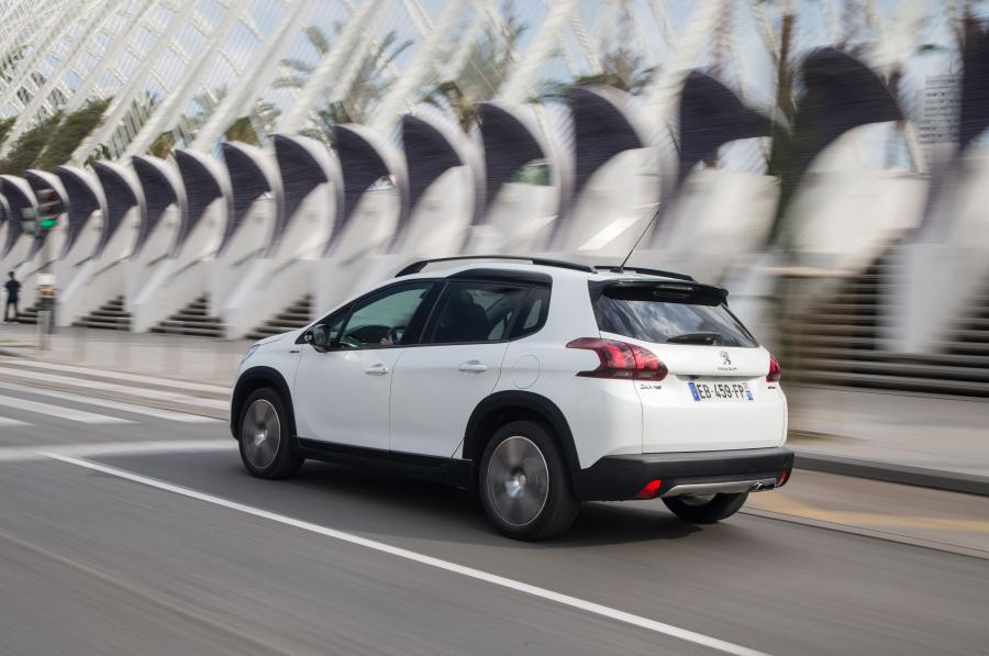  Peugeot 2008 GT Line 2016 года  (фото 31 из 42)